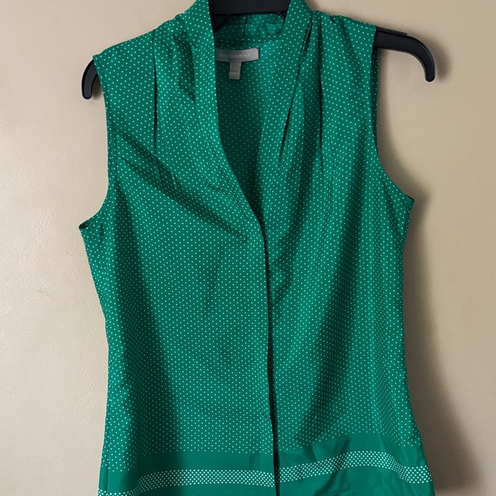 Banana Republic Green Polka Dot Blouse S ⭐️